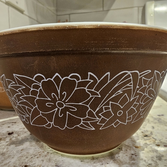 Pyrex Woodland Patterned Mixing Bowls Set 2 1970 Opalware - Picture 4 of 15